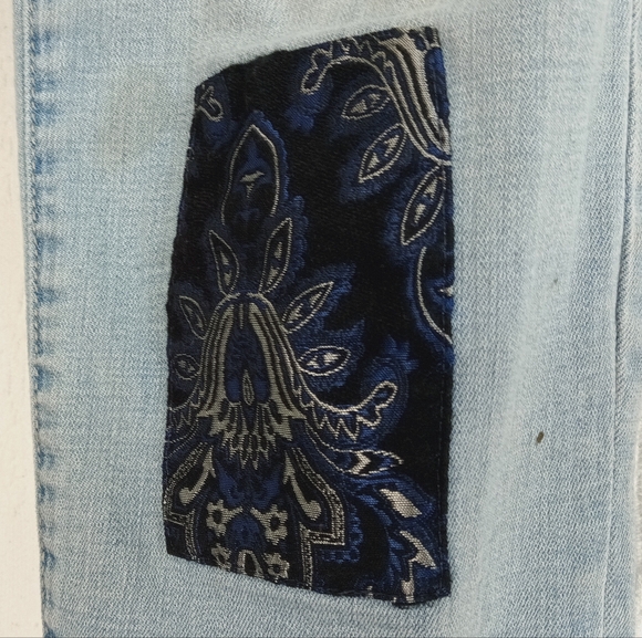 Chico's Patchwork Straight Leg Jeans Light Blue Distressed Boho Grunge Western - Picture 6 of 16